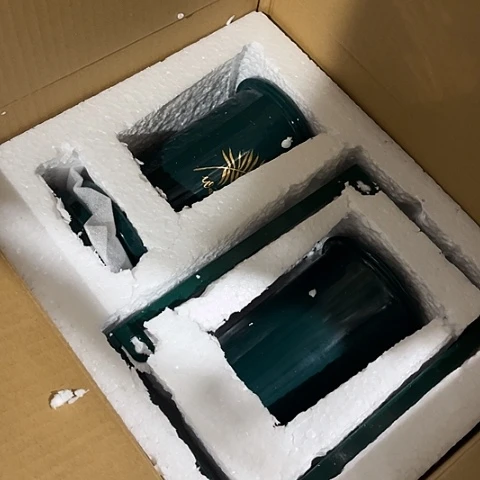 微瑕，不能明火，筷子筒2个带铁架