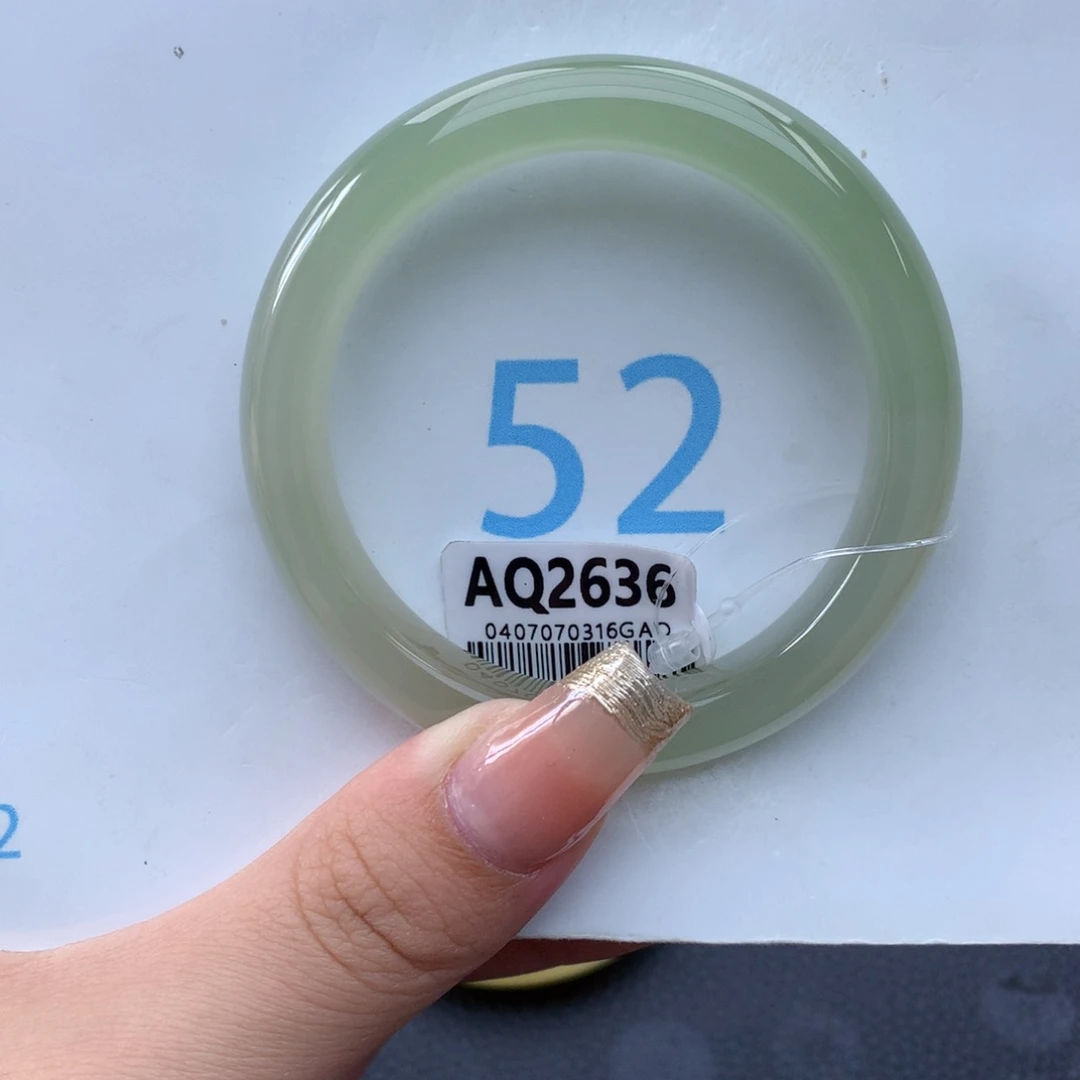 ღ****和田玉手镯未镶嵌