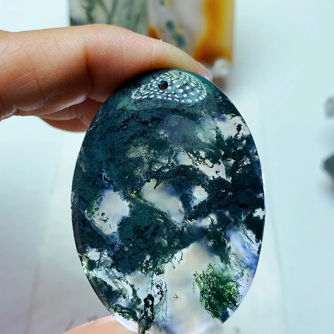 玛瑙/玉髓颈饰未镶嵌皇**?