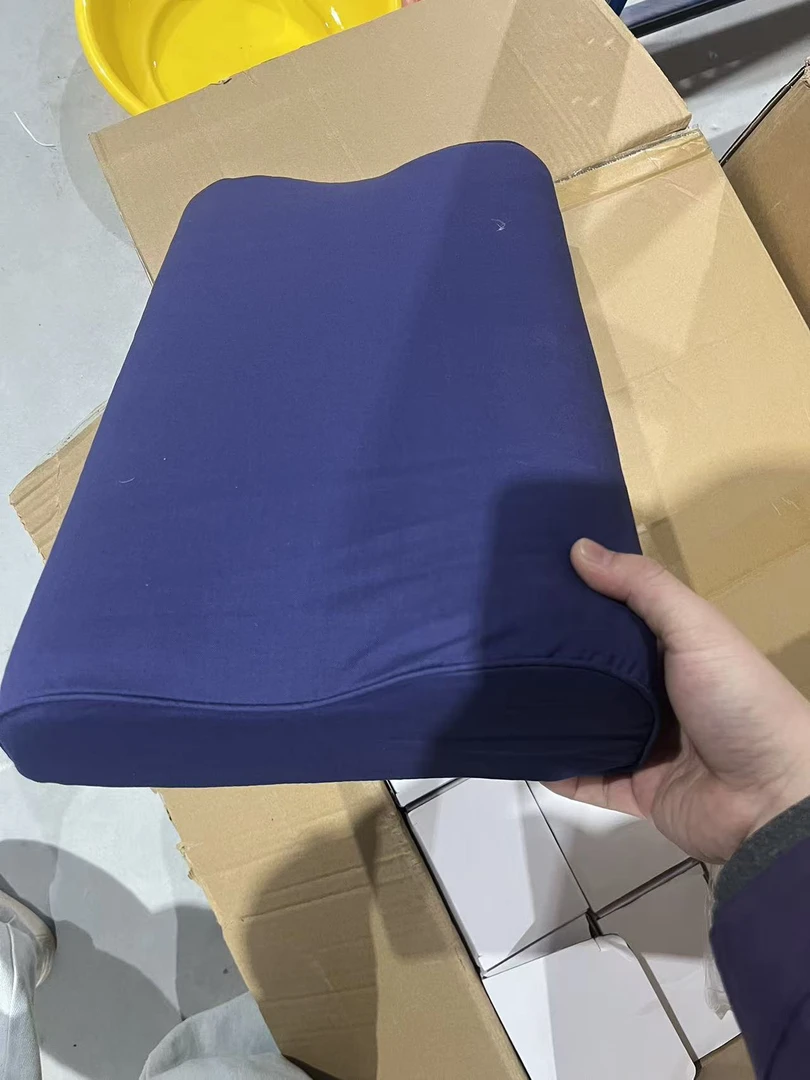 户外战术绿色硬质棉枕头