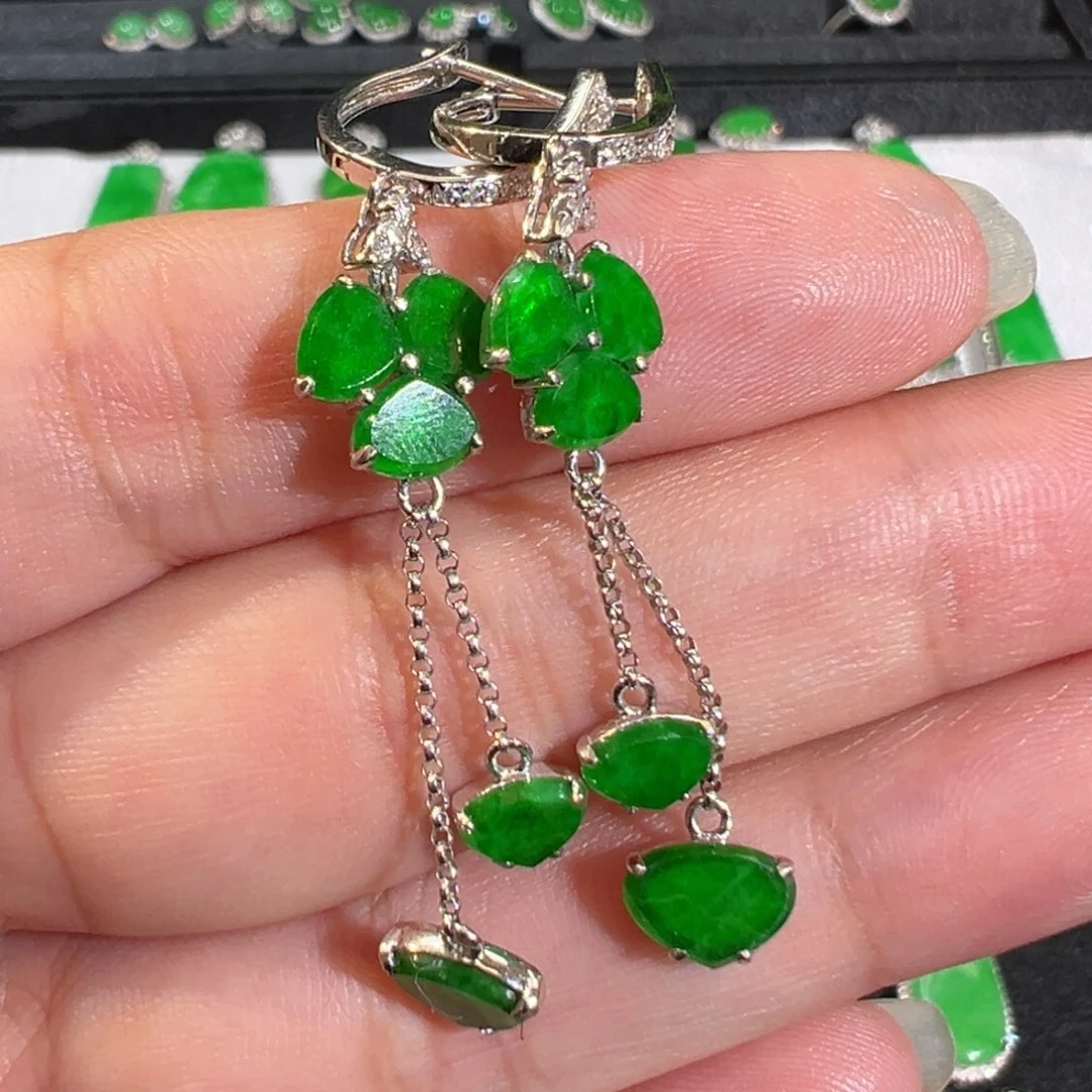 【闪购商品】翡翠吊坠(不含链)18K金镶嵌