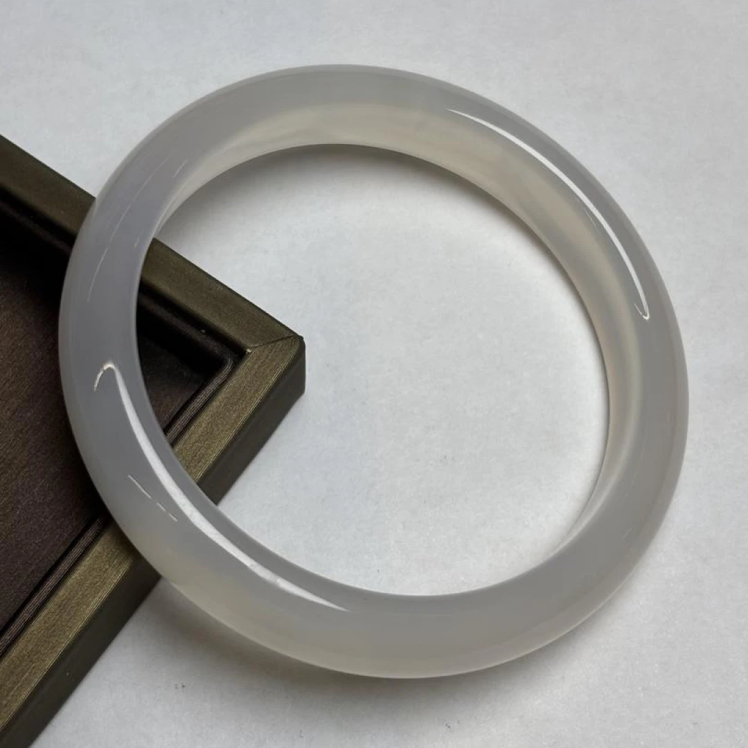 A519 白月光玛瑙手镯纹路多样性发