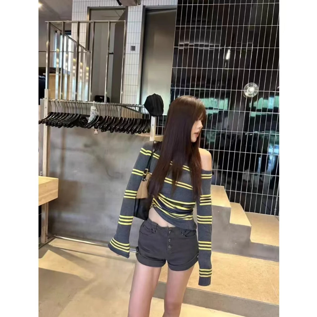 曼曼 【铆钉禁区】复古性感弹力包臀水洗铆钉工装牛仔短裤1592#