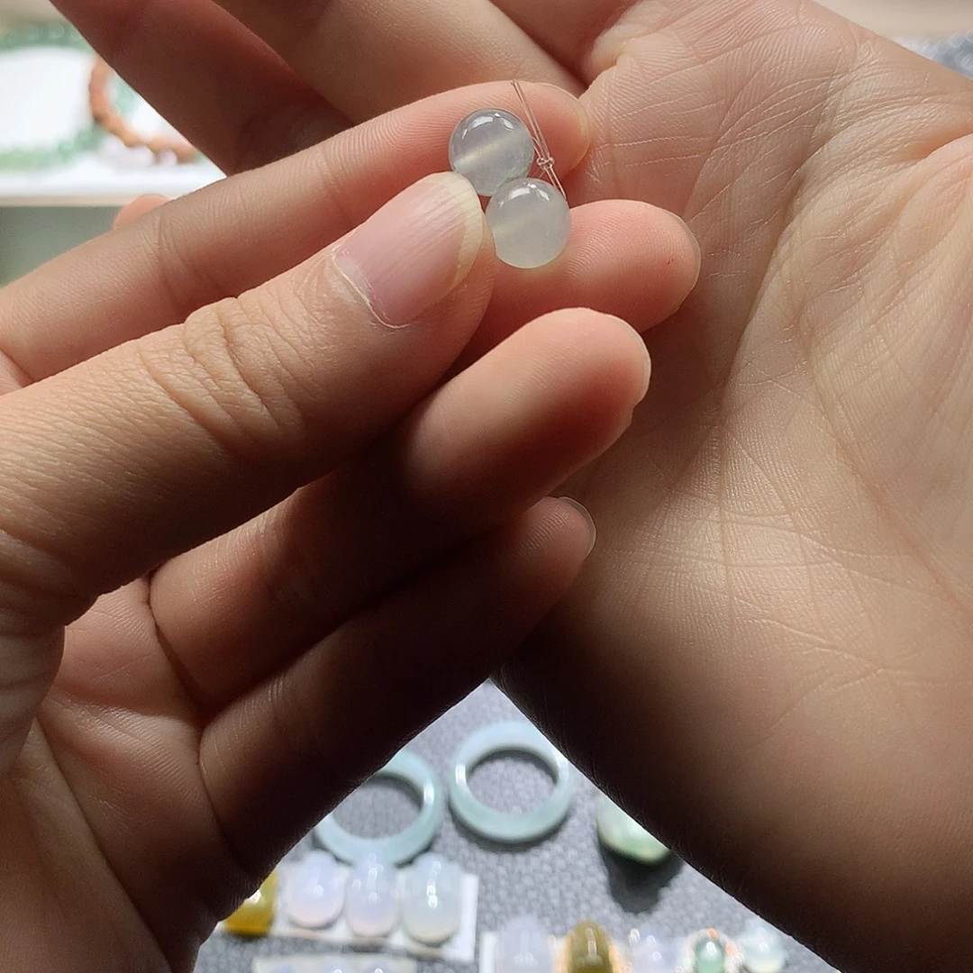 翡翠未镶嵌颈饰珠子