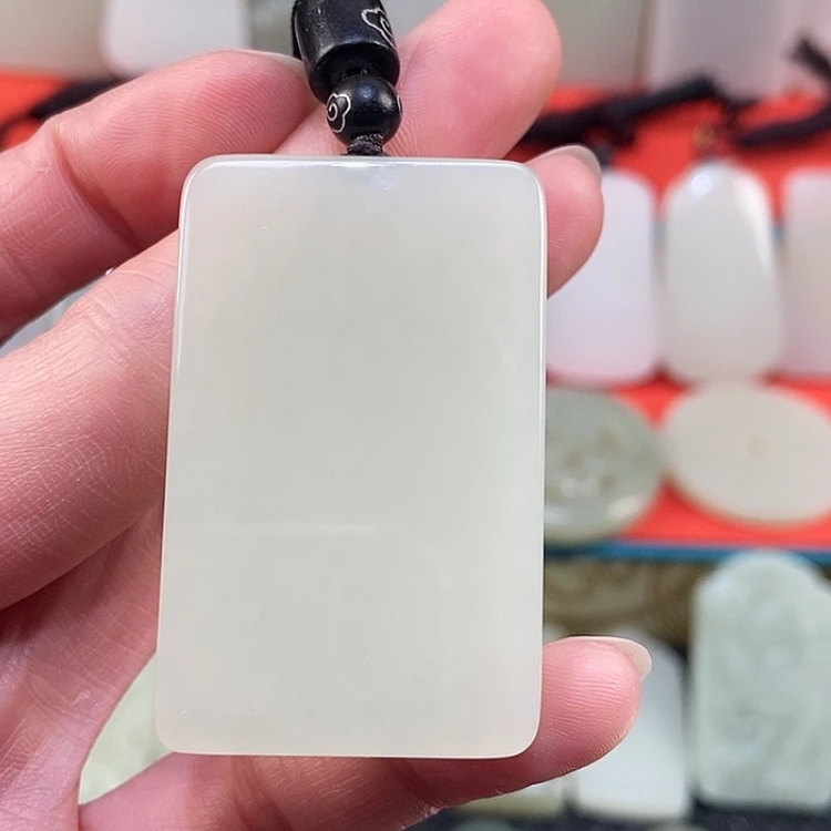 【闪购商品】颈饰未镶嵌和田玉