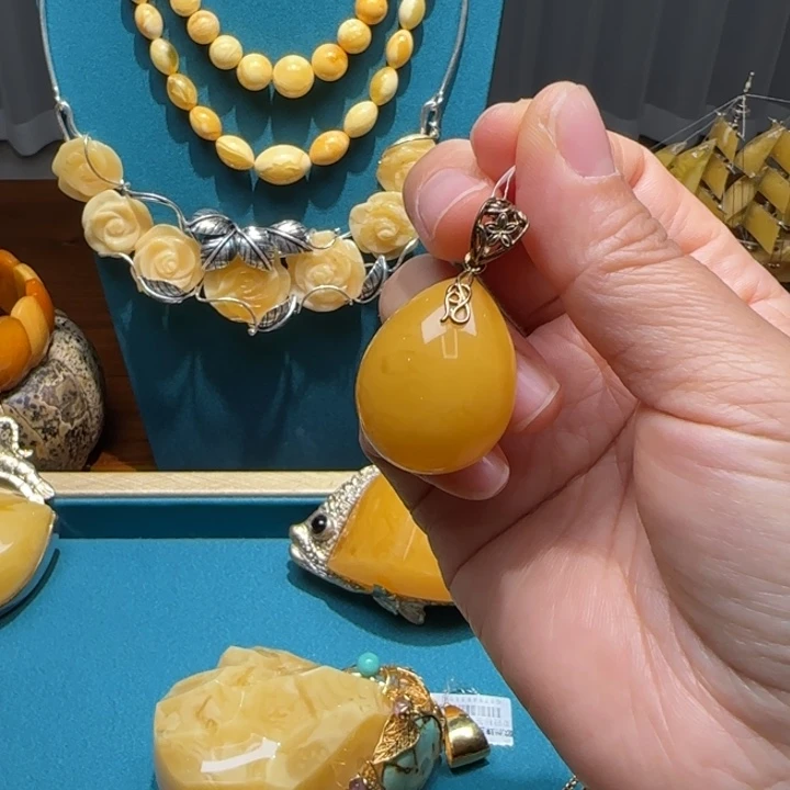 琥珀未镶嵌颈饰波兰设计款琥珀蜜蜡