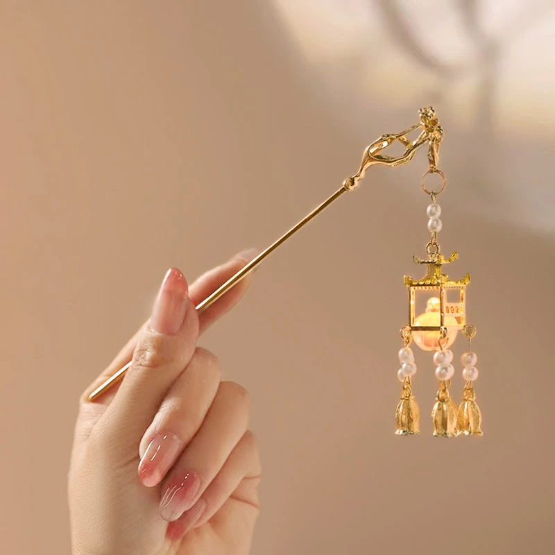 宫灯发光发簪古风步摇风铃簪子古典后脑勺灯笼盘发发钗高级A228