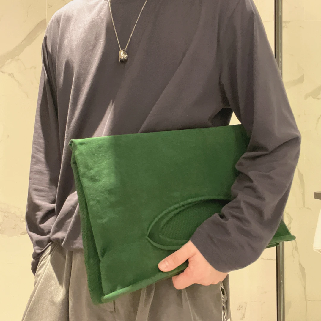95新 Issey Miyake/三宅一生 【涛】17PP06 浅绿手拿包