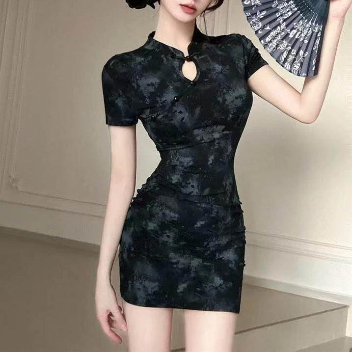 性感短款改良旗袍复古中国风夏季褶皱修身收腰显瘦小个子连衣裙女