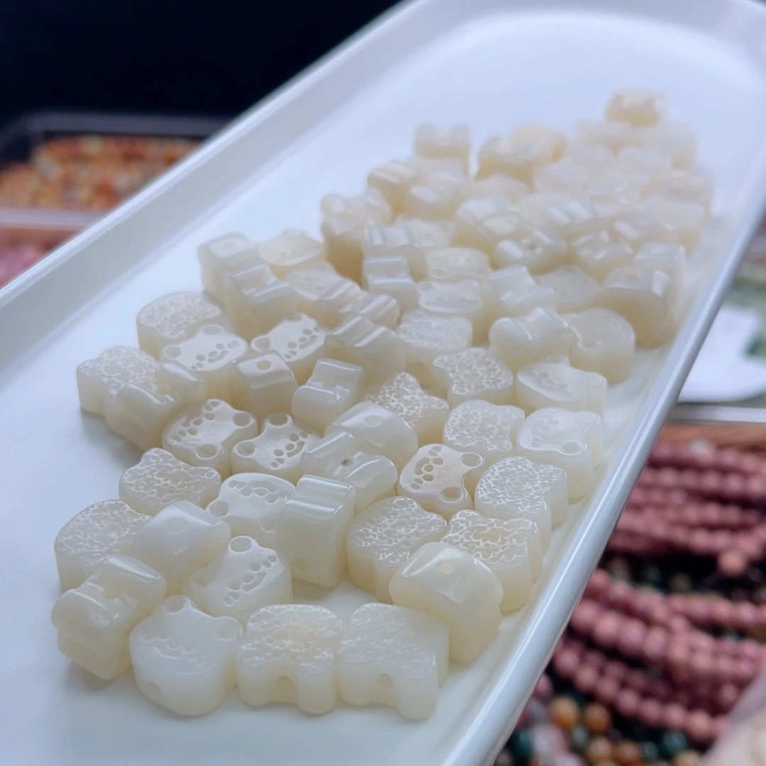 白玉菩提吊坠q13mm/10颗小熊牌