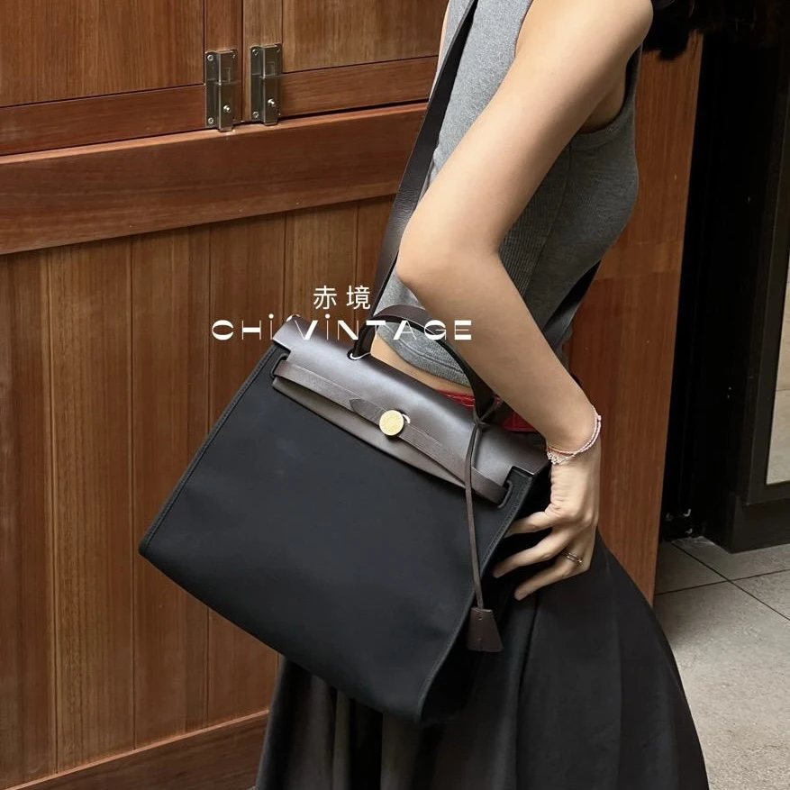 99新 Hermes/爱马仕 9228 黑色herbag 31斜挎框r