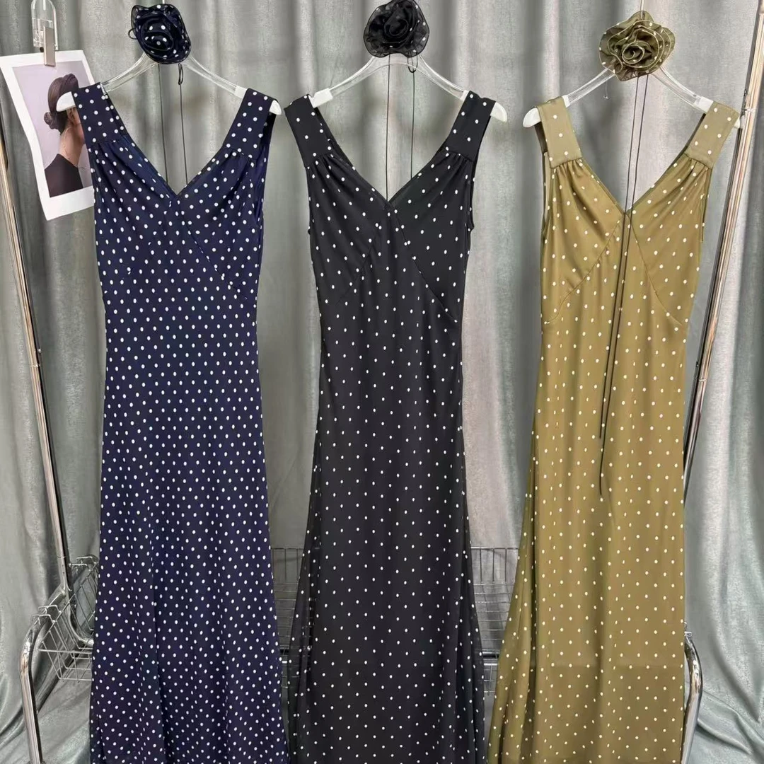 【欣欣专属】2025新款度假风连衣裙波点带花朵连衣裙