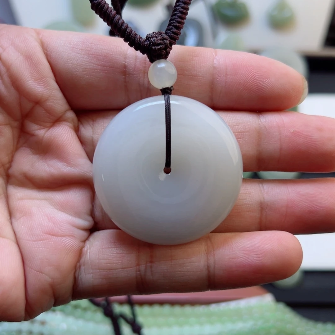 吊坠(赠链)未镶嵌和田玉666