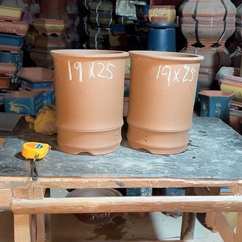 紫砂花盆竹节盆两个