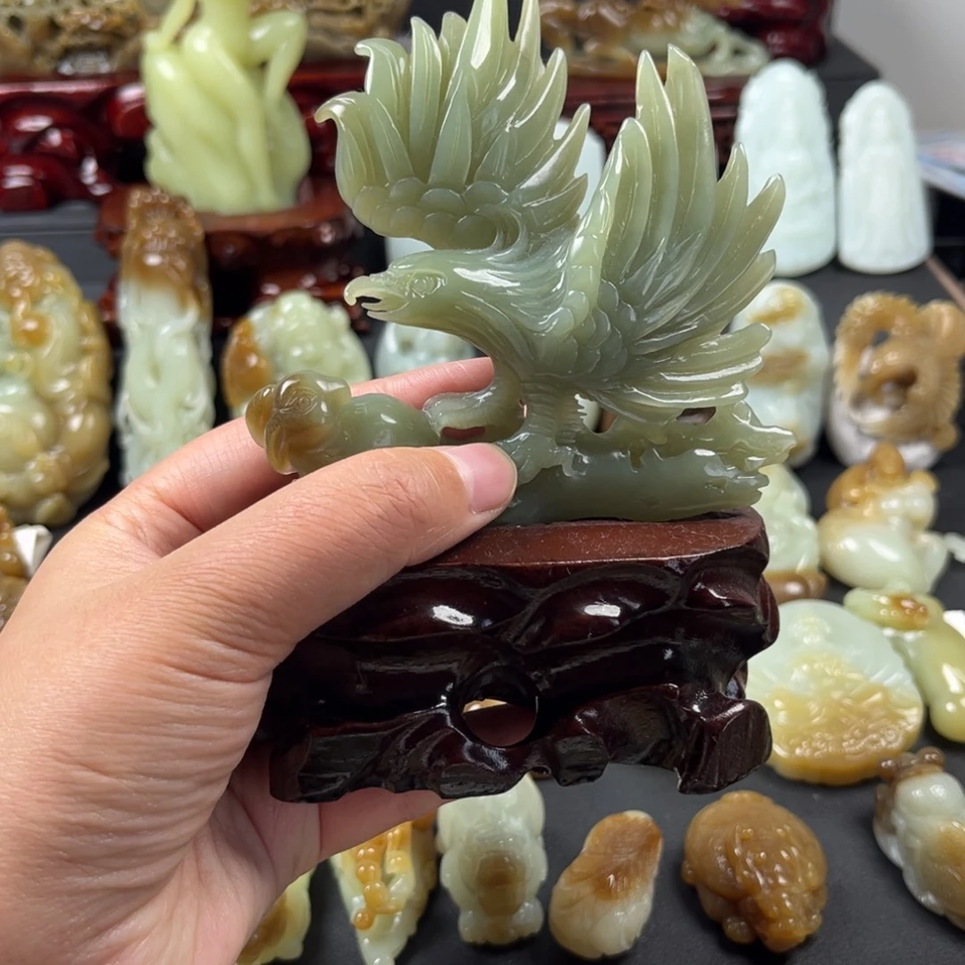 无***言和田玉未镶嵌颈饰