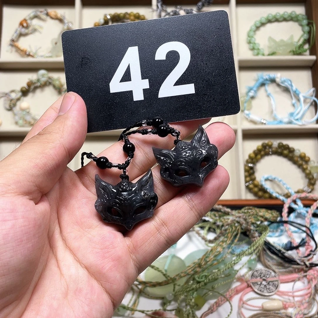 合金蛇纹石玉颈饰