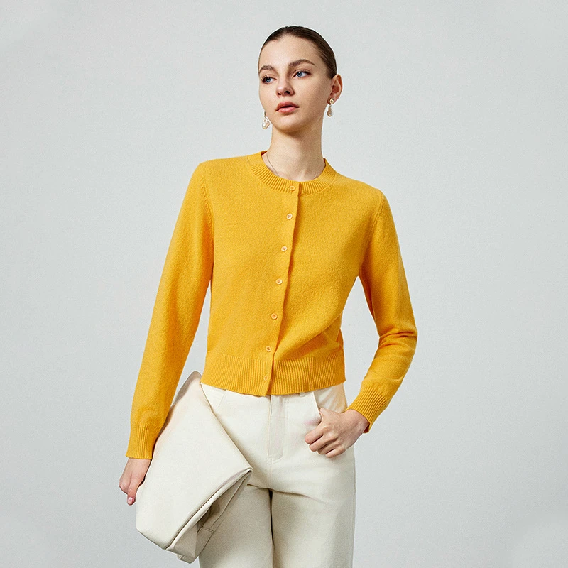女毛衣芒果黄长袖针织圆领气质时尚休闲百搭简约打底羊毛衫2025年