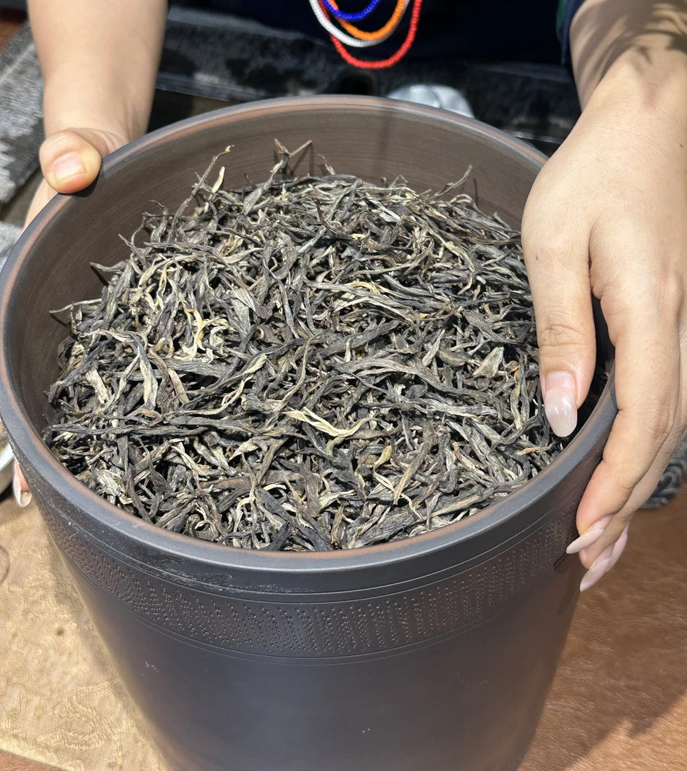 茶露伲2019年老班章-普洱生茶（散茶）