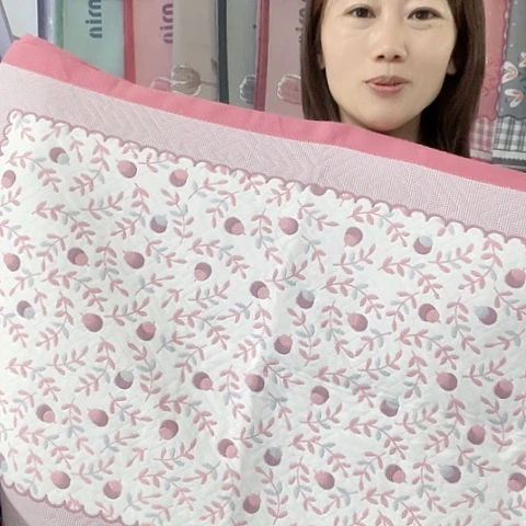 棉纱布粉色果实累累