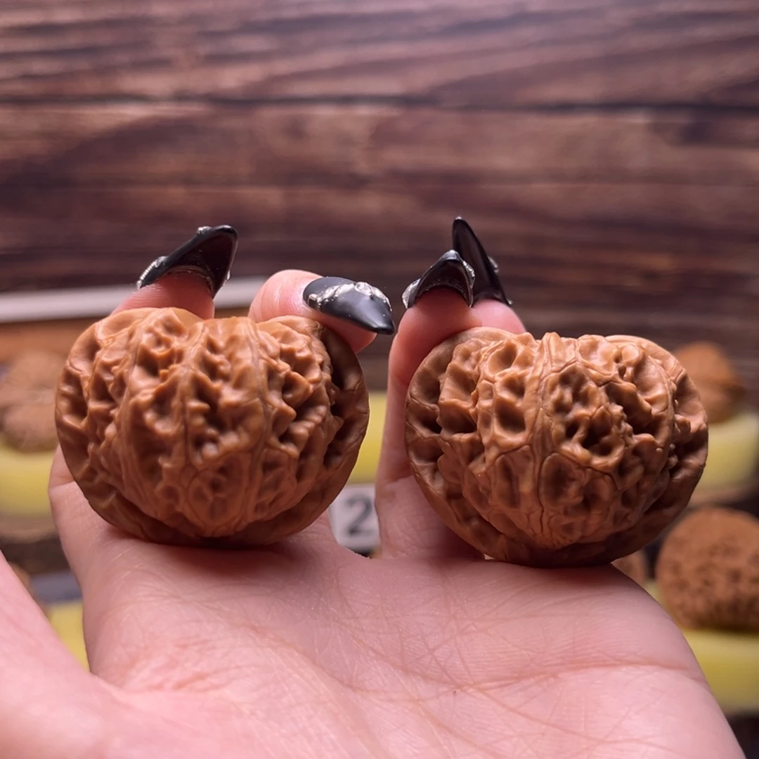 文玩核桃吊坠宫灯39闪84