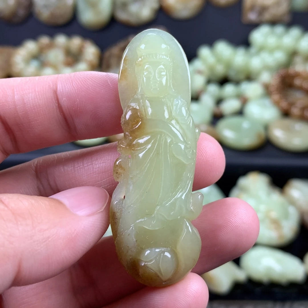 和田玉未镶嵌颈饰