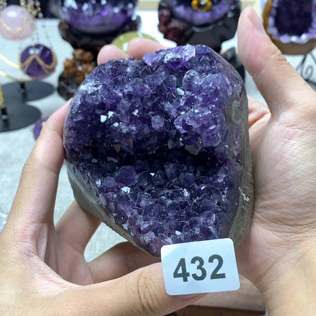 未镶嵌水晶大型摆件（非配饰）