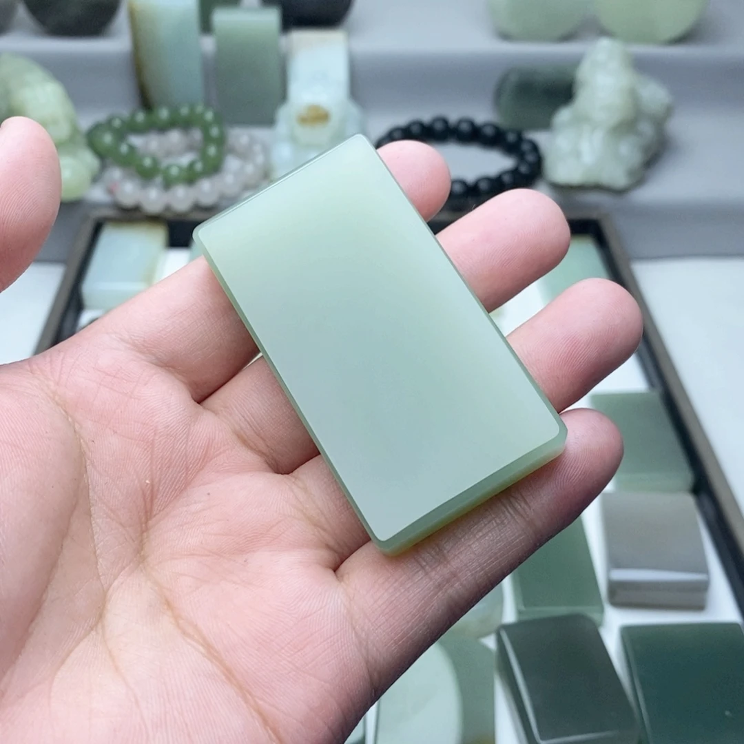 和田玉颈饰未镶嵌刚*