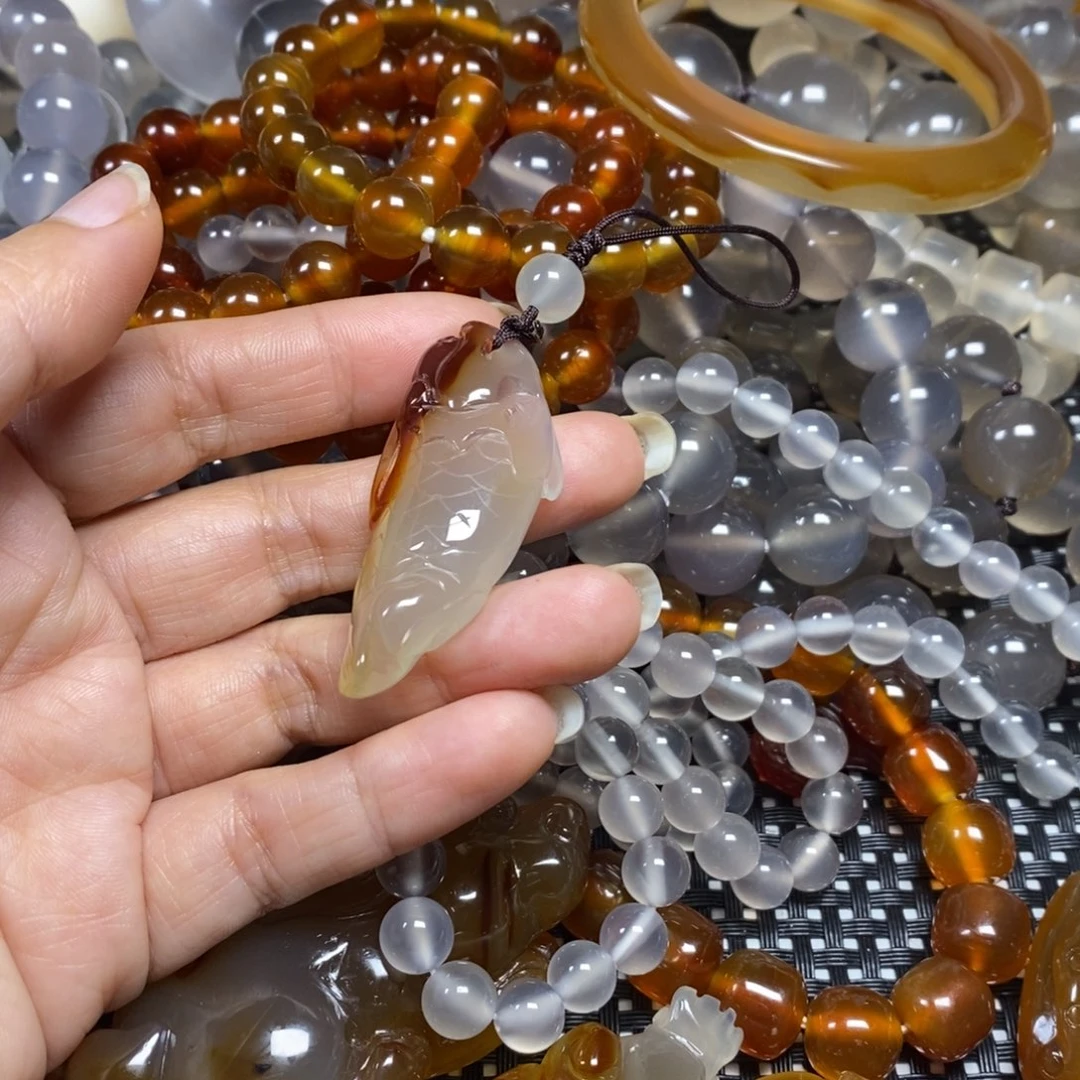 玛瑙/玉髓未镶嵌玛瑙吊坠