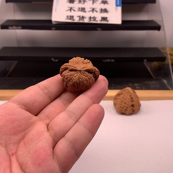 熬***狗吊坠文玩核桃核桃