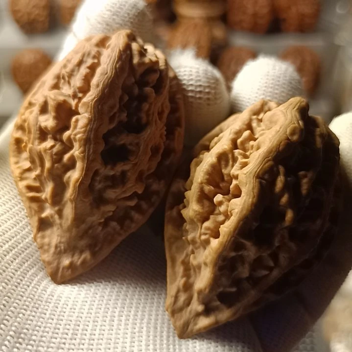 文玩核桃吊坠大楸子核桃9