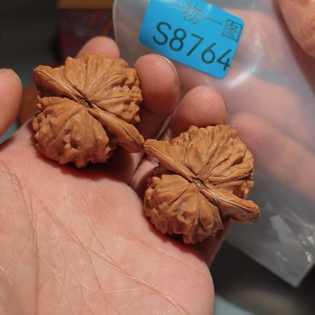文玩核桃把件大红袍