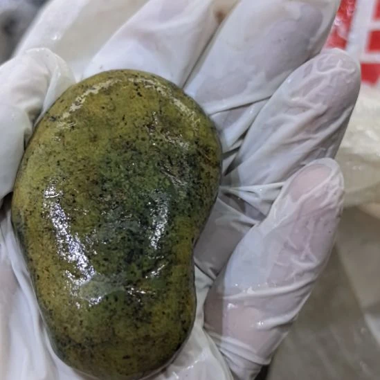 苦***来有机玻璃藏玉药王石原石手把件