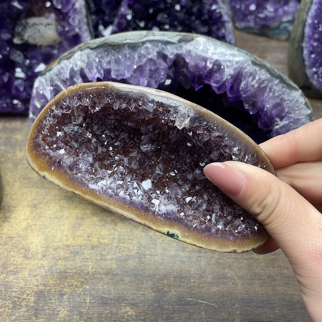 紫晶未镶嵌大型摆件（非配饰）