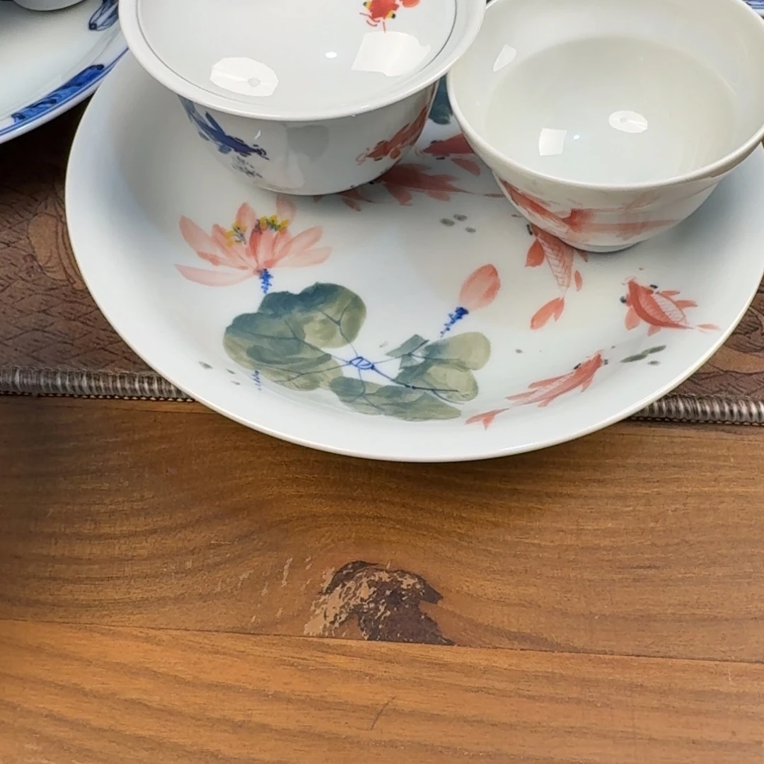 摆件景德镇写意风青花五彩金鱼