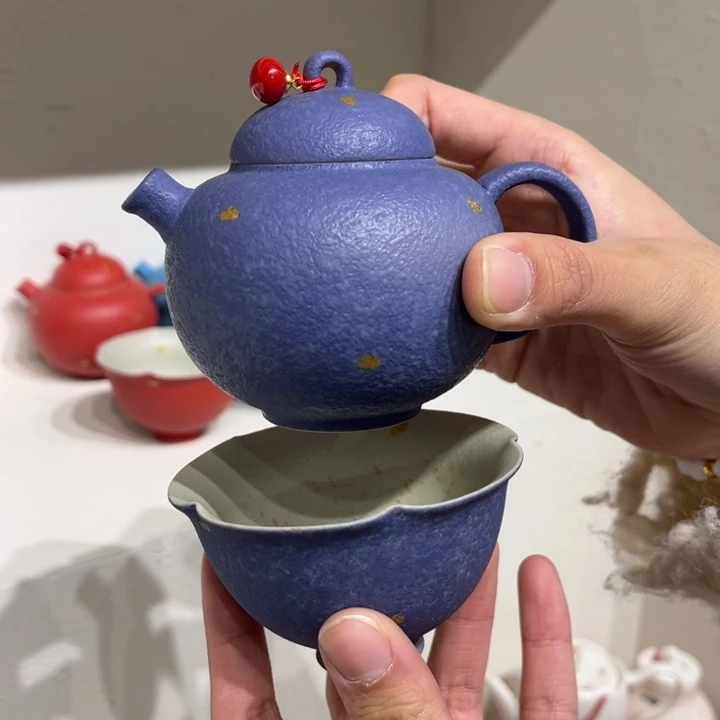 紫色两件套。