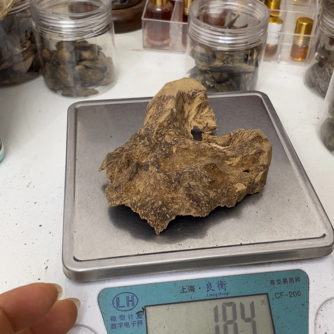 沉香沉香碎屑沉香