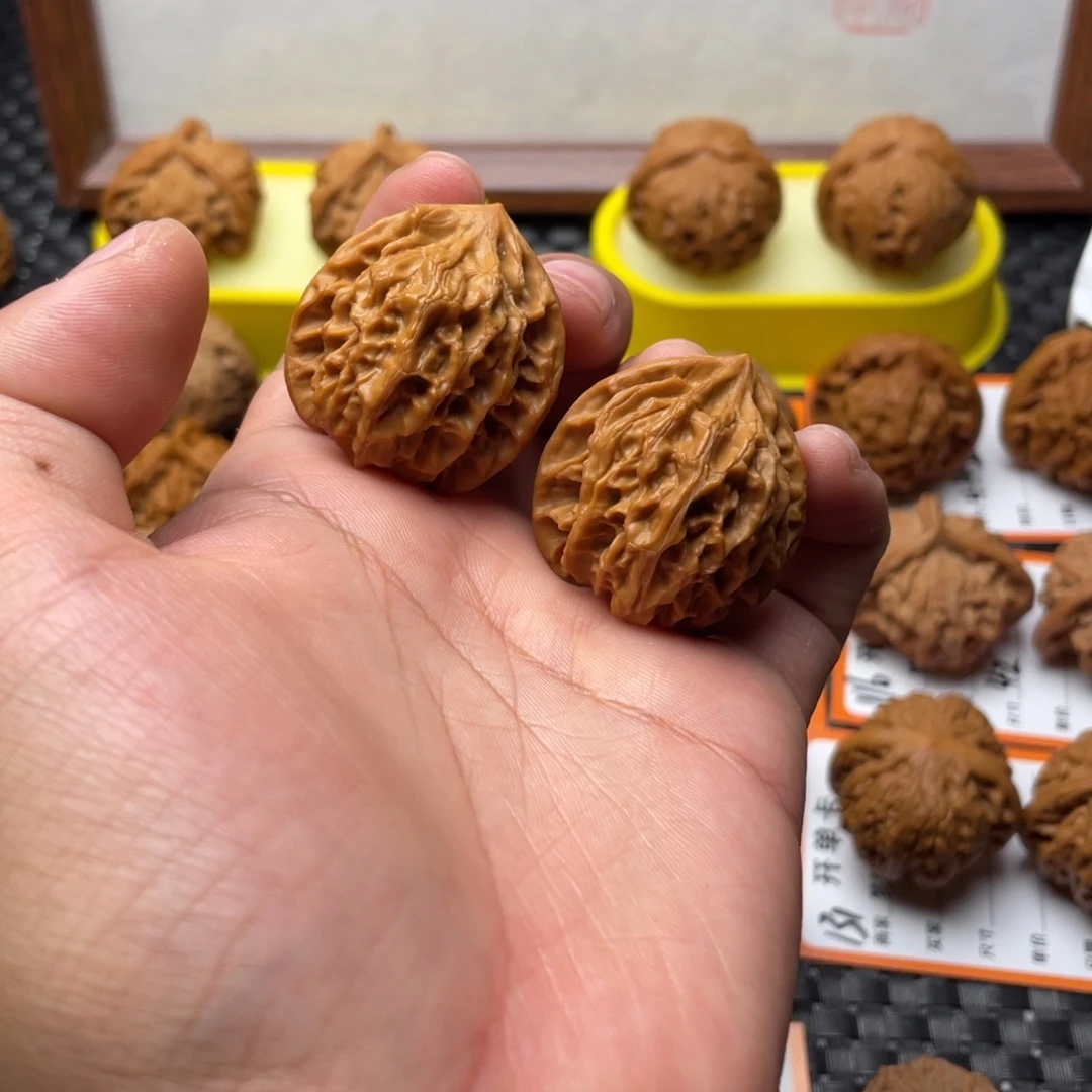 把件文玩核桃龙门涧32➕手捻打底微修