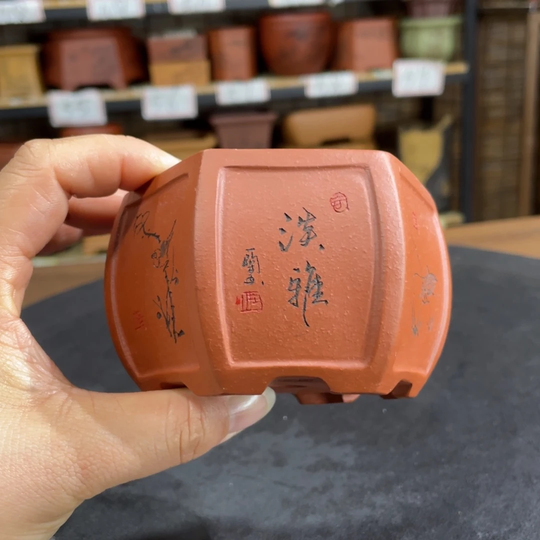 紫砂花盆紫砂花盆在