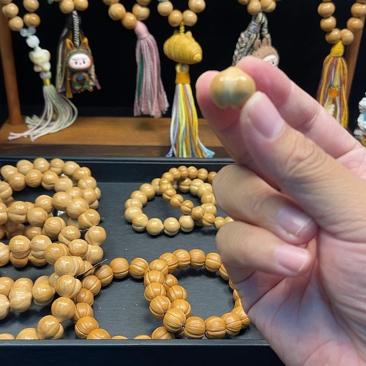 *****猴头核桃吊坠屁桃籽