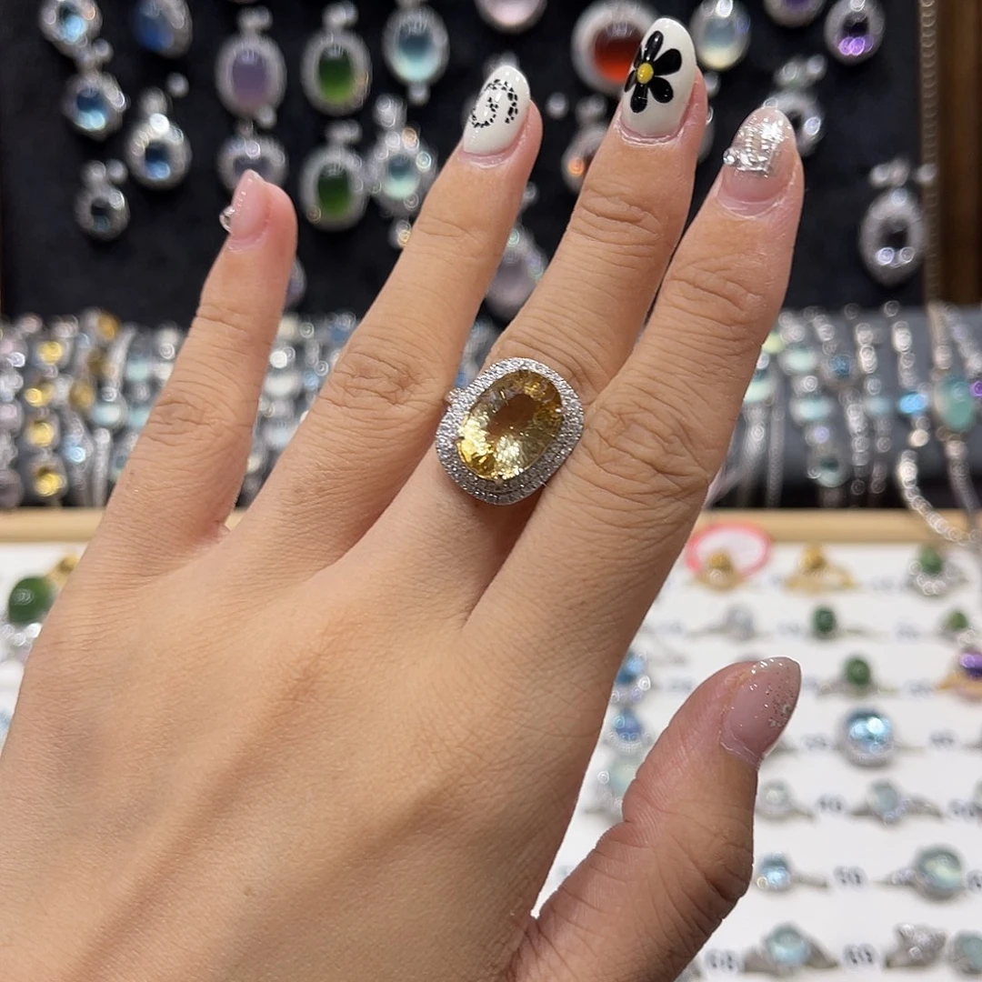 君****银S925镶嵌蛇纹石玉吊坠