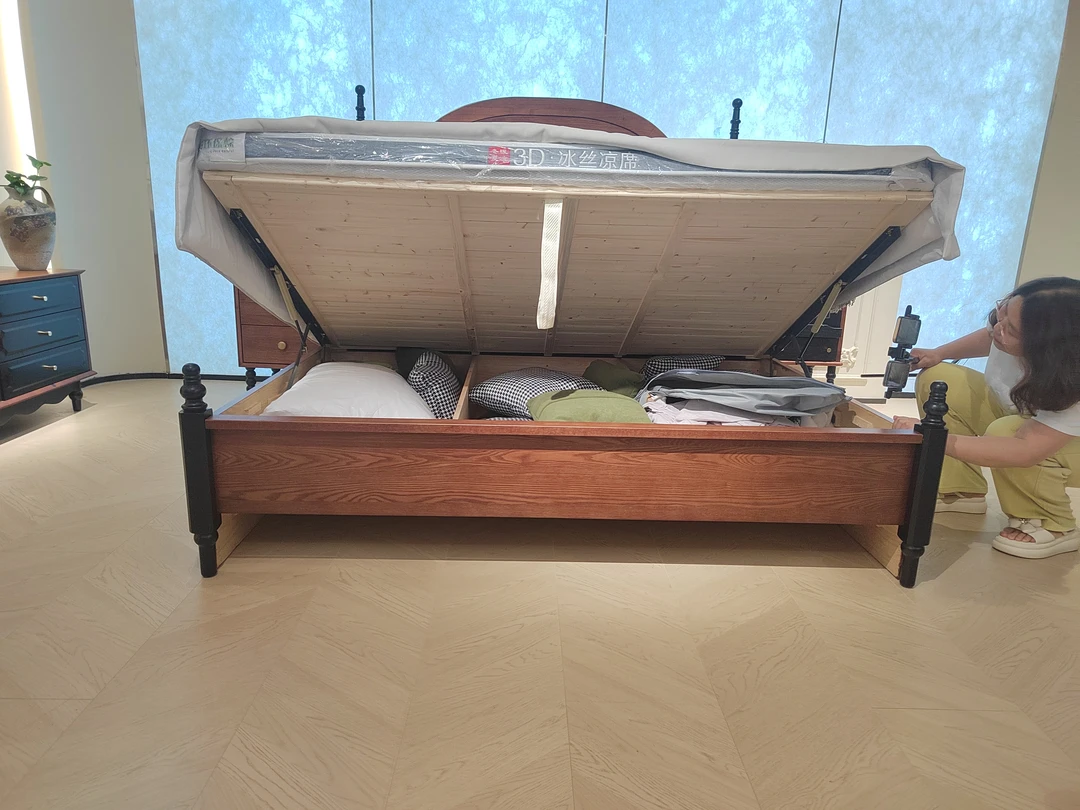 红橡木框架松木满铺床板隔断4格储藏