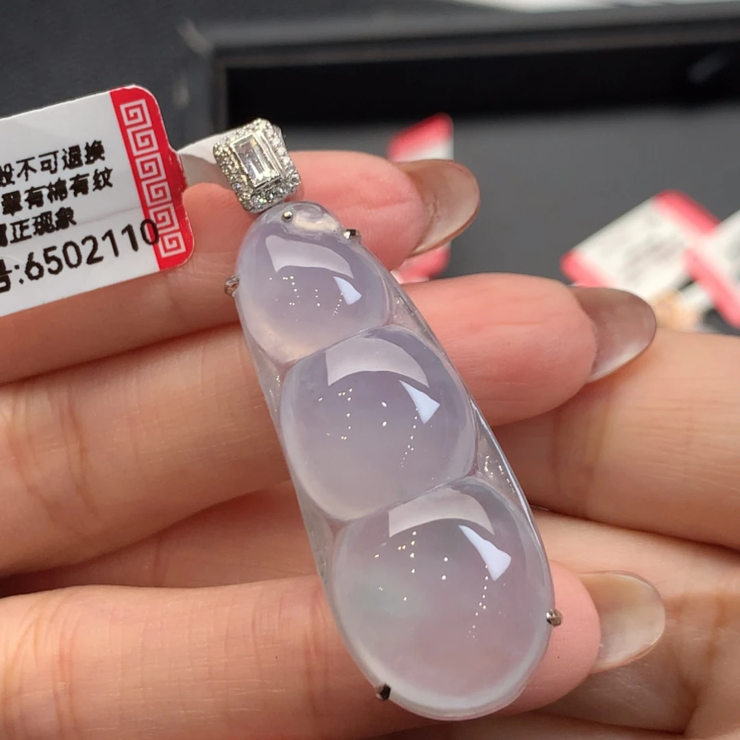 翡翠18K金镶嵌颈饰翡翠