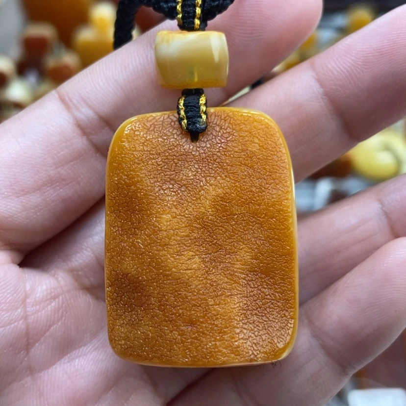 【闪购商品】琥珀颈饰未镶嵌