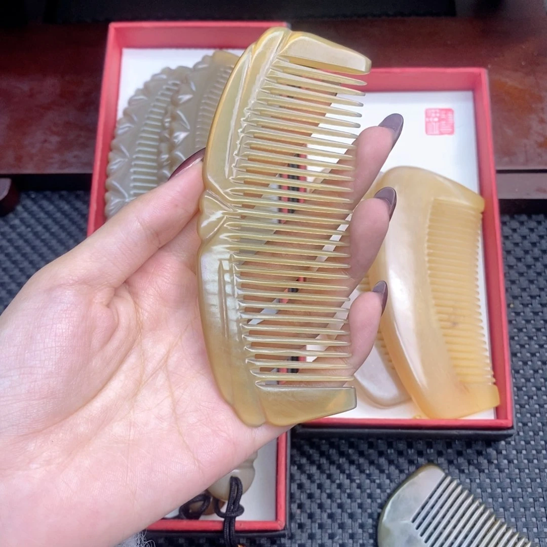 纯手工制作纯牛角梳子