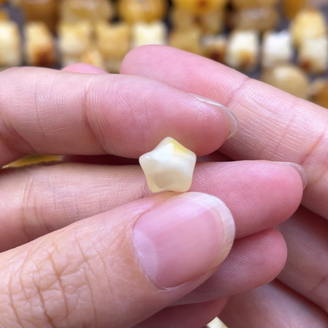 未镶嵌琥珀裸石蜜蜡