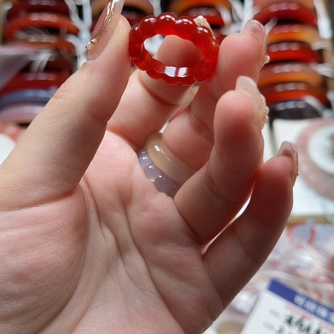 玛瑙/玉髓手镯未镶嵌我****耶