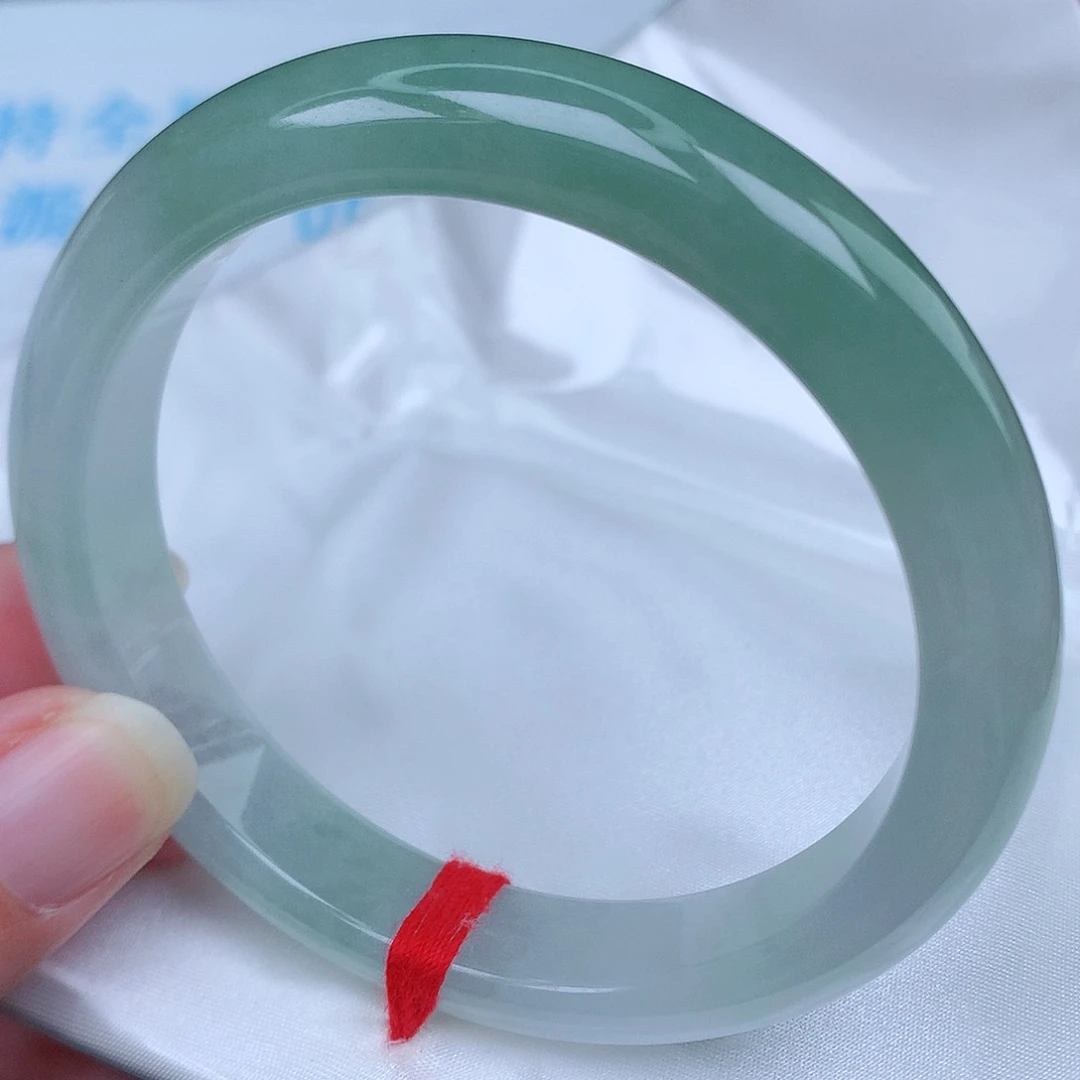 翡翠手镯未镶嵌天然