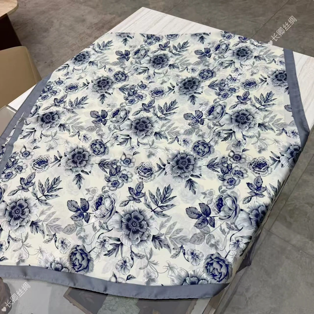 【长卿】【青花瓷】丽锦缎高级百搭国风轻奢高定丝巾70*180（S1001）