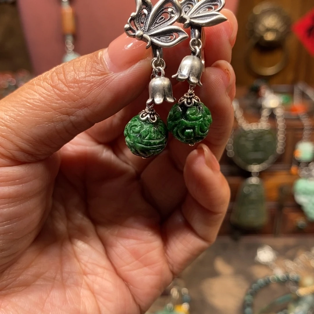 翡翠吊坠(赠链)未镶嵌