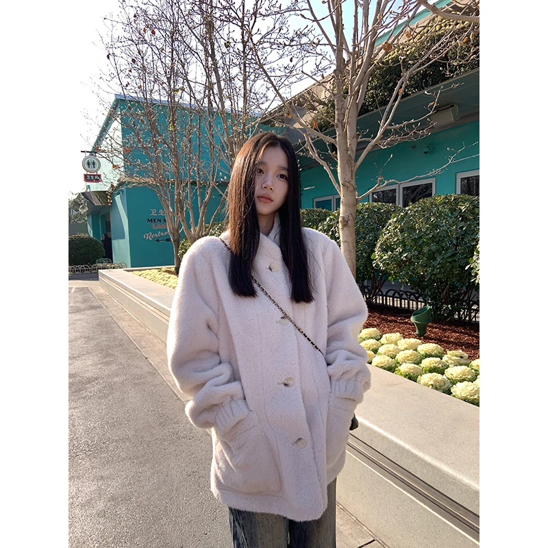 王少女的店 杏色休闲皮毛一体外套秋冬季加厚保暖上衣 W28724S44